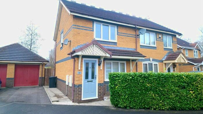 2 Bedroom Property To Rent In Primrose Close, Haydon Wick, Swindon SN25