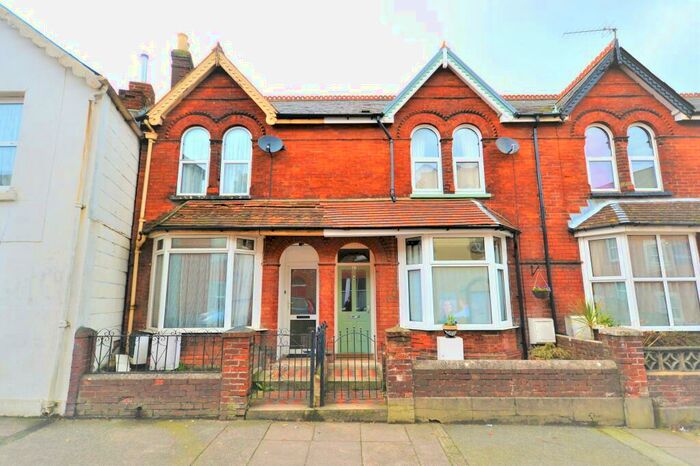3 Bedroom Terraced House To Rent In Lugley Street, Newport, PO30