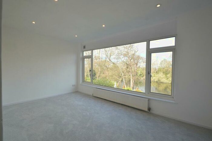 3 Bedroom House To Rent In Berkeley Court, Weybridge, KT13