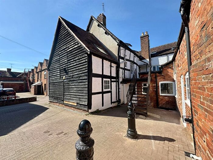 2 Bedroom Flat To Rent In Croft House, Newent, GL18