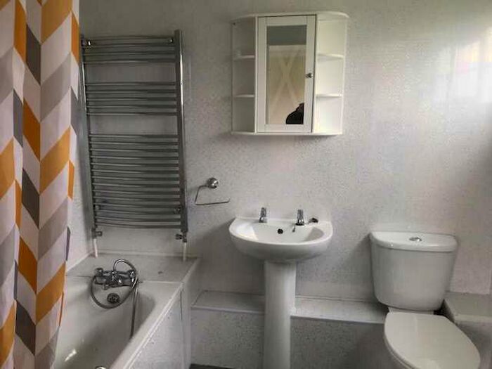 2 Bedroom Bungalow For Sale In Marine Parade, Sheerness, ME12