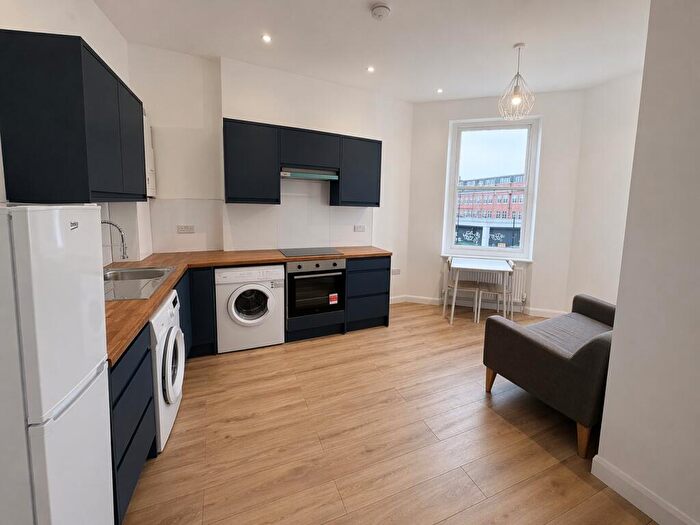 2 Bedroom Flat To Rent In Holloway Road, Tufnell Park, N7