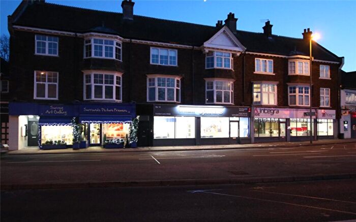 5 Bedroom Detached House For Sale In Old Woking Road, West Byfleet, Surrey, KT14