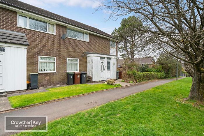 2 Bedroom Flat To Rent In Ripon Gardens, Buxton, SK17