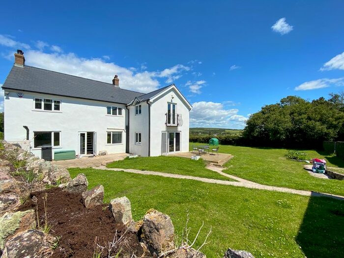 5 Bedroom Detached House For Sale In Hardingsdown Cottage, Llangennith, Swansea, SA3