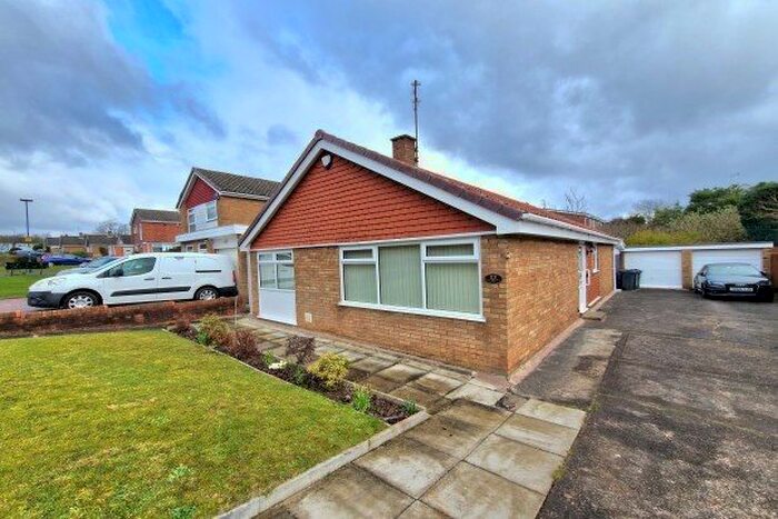 3 Bedroom Semi-Detached Bungalow To Rent In Fitz Roy Avenue, Birmingham, B17