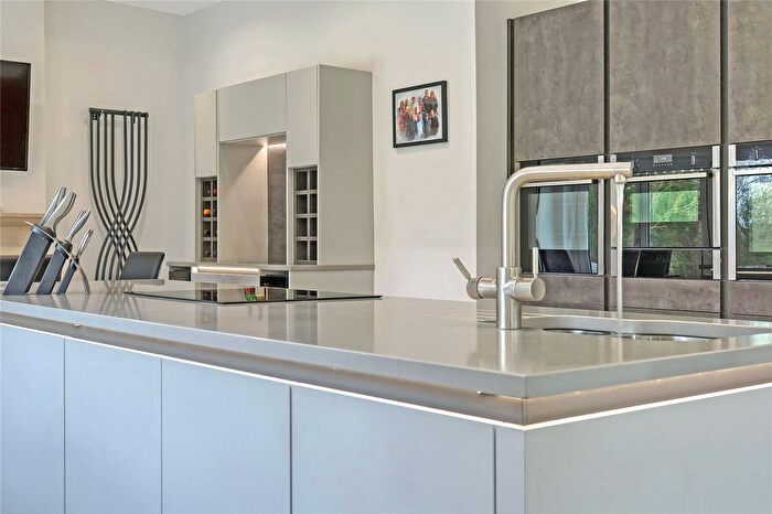 4 Bedroom Detached House For Sale In The Chase, Rochford, Essex, SS4
