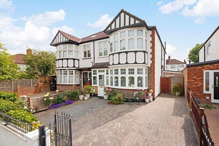 4 Bedroom Semi Detached House For Sale In Lancaster Road, South Norwood, London, SE25