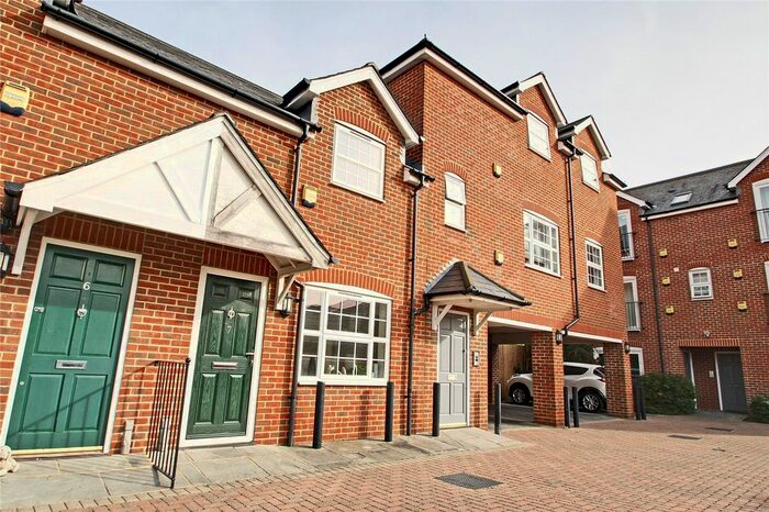 Studio To Rent In Priory Mews, Guildford Street, Chertsey, Surrey, KT16