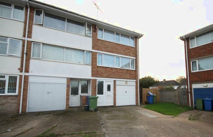 3 Bedroom House To Rent In Millfield, Sittingbourne, ME10