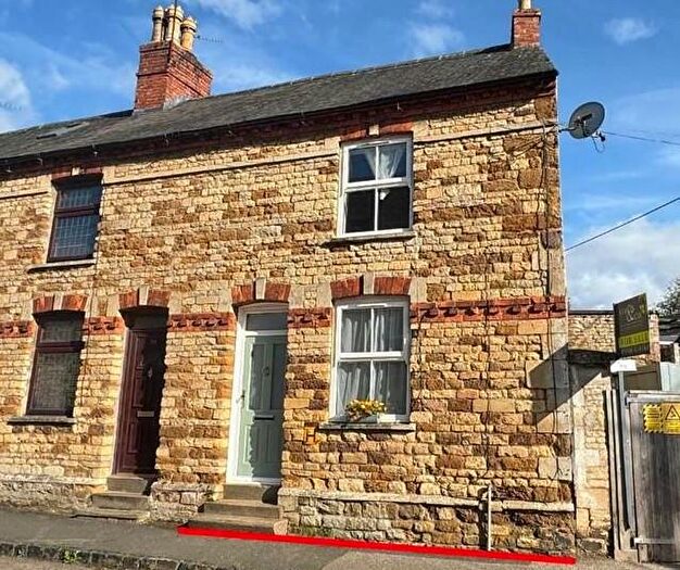 2 Bedroom End Of Terrace House To Rent In High Street, Gretton, Corby, NN17
