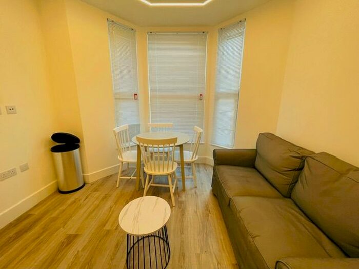 1 Bedroom Flat To Rent In Rita Rd, London, SW8