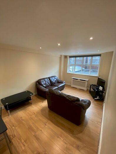 2 Bedroom Flat To Rent In Edgware Road, London, W2