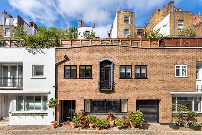 4 Bedroom Property For Sale In Montagu Mews West, Marylebone, London, United Kingdom, W1H