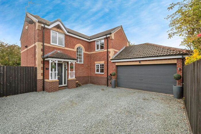 4 Bedroom Detached House For Sale In Cathedral Court, Dunsville, Doncaster, DN7