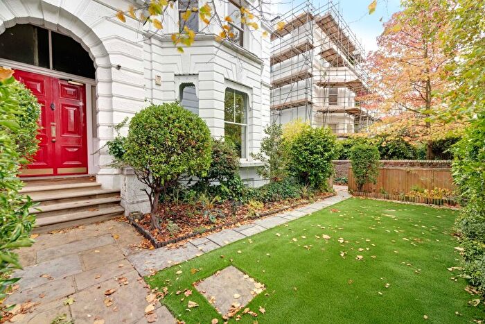 2 Bedroom Apartment For Sale In Rosslyn Hill, Hampstead, NW3