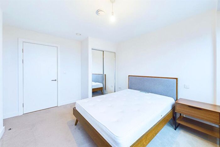 2 Bedroom Flat To Rent In Apex Gardens, London, N15