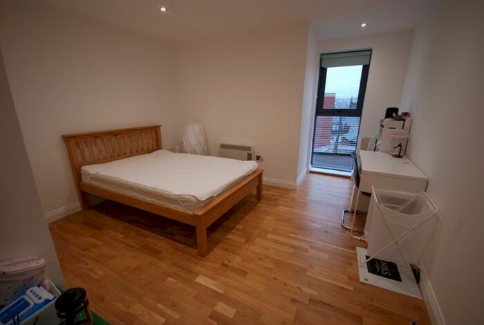 3 Bedroom Flat To Rent In Thornton Court, Forth Place, Newcastle Upon Tyne NE1