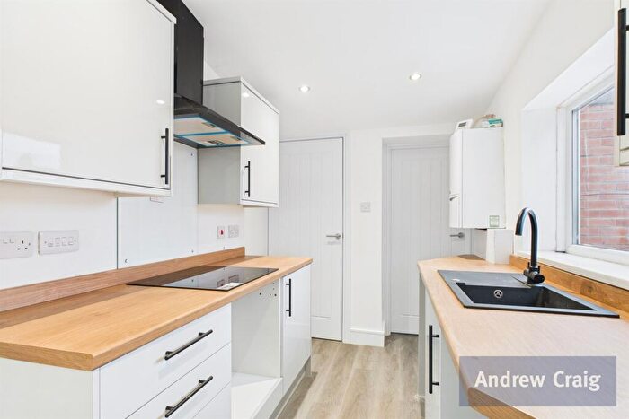 3 Bedroom Flat For Sale In Talbot Road, South Shields, NE34