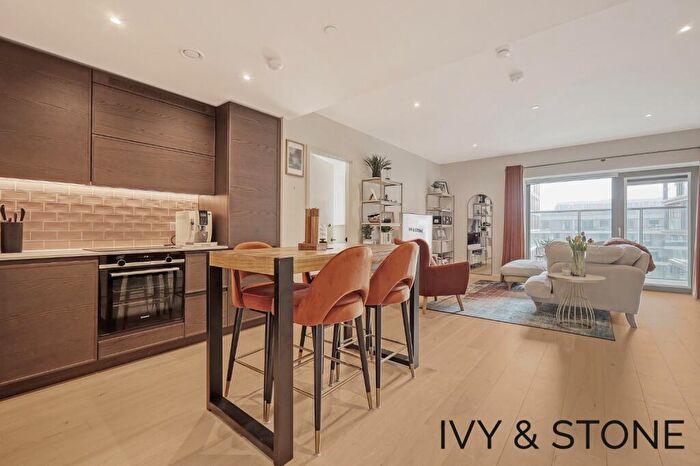 2 Bedroom Apartment For Sale In Docker Building, Riverscape, E16
