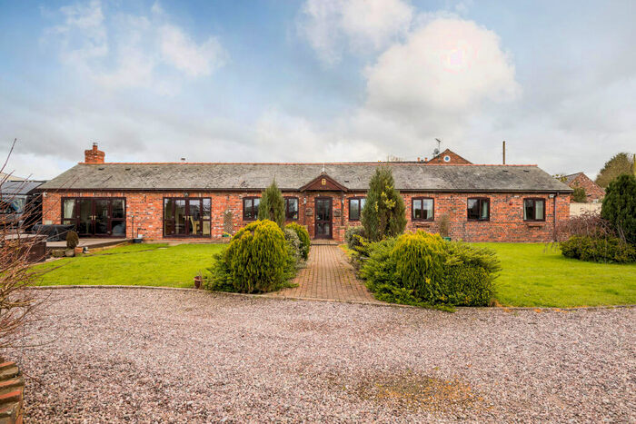 3 Bedroom Detached House For Sale In Station Road, Wrexham, LL13