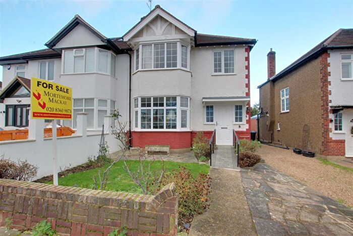 3 Bedroom Semi-Detached House For Sale In Park View, London, N21