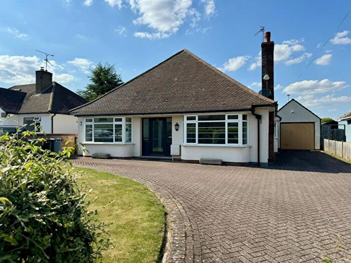 3 Bedroom Detached Bungalow To Rent In Exeter Gardens, Stamford, PE9