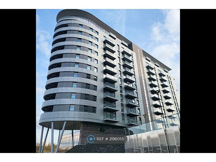 3 Bedroom Flat To Rent In Pomona Strand, Manchester, M16