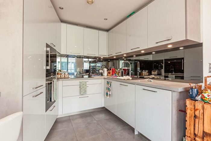 1 Bedroom Flat To Rent In Brewery Square, Clerkenwell, London, EC1V