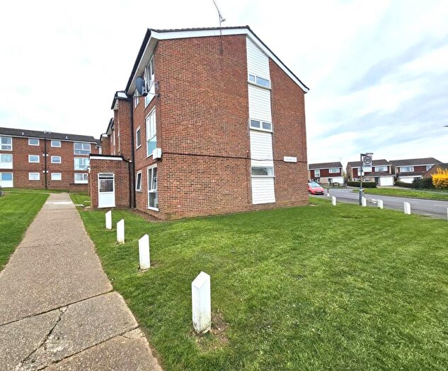 2 Bedroom Flat For Sale In Falkland Court Braintree, CM7