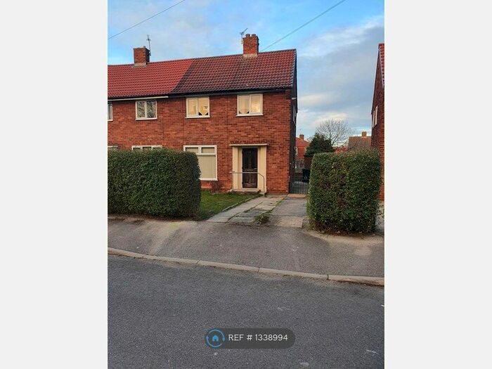 2 Bedroom Semi-Detached House To Rent In Stanks Cross, Leeds, LS14