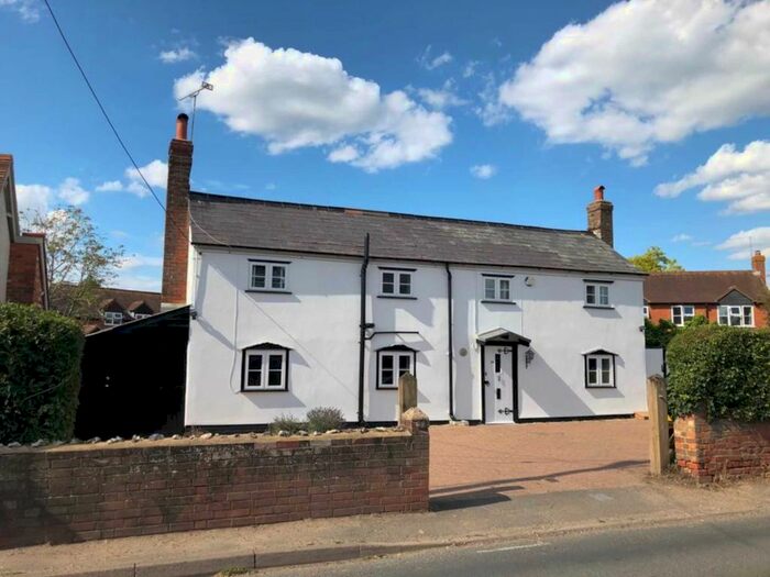 3 Bedroom Detached House To Rent In Britwell Road, Watlington, OX49