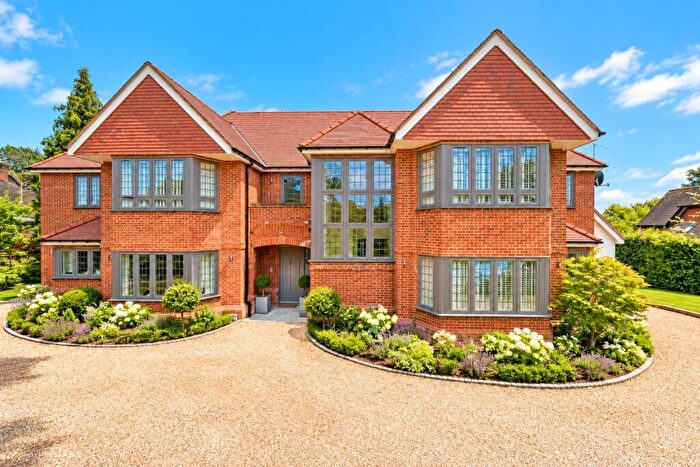 3 Bedroom Apartment To Rent In Woodchester Park, Knotty Green, HP9