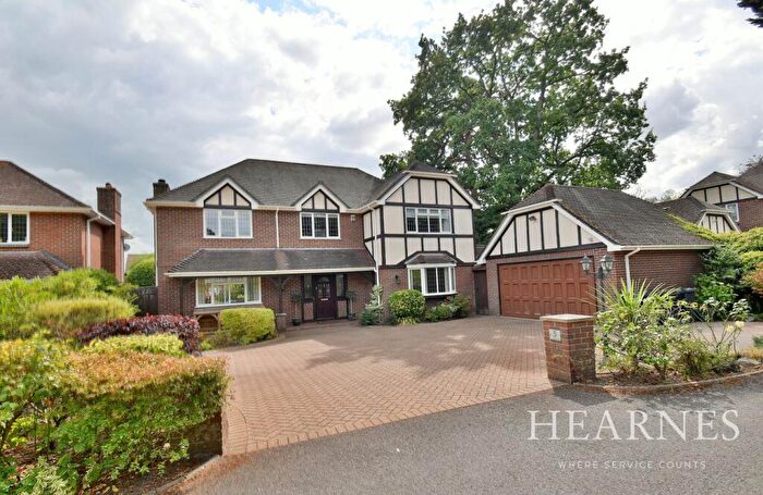 4 Bedroom Detached House For Sale In Pinewood Road, Ferndown, BH22