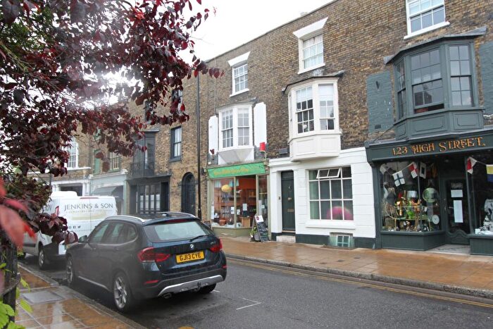 3 Bedroom Flat To Rent In High Street, Deal, CT14