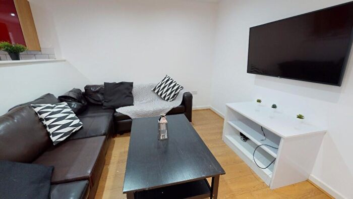 6 Bedroom Terraced House To Rent In Cranborne Road, Liverpool, Merseyside, L15