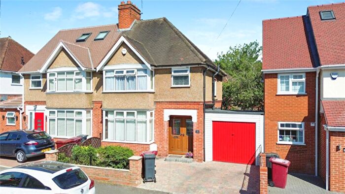 3 Bedroom Semi-Detached House For Sale In Boston Avenue, Reading, Berkshire, RG1