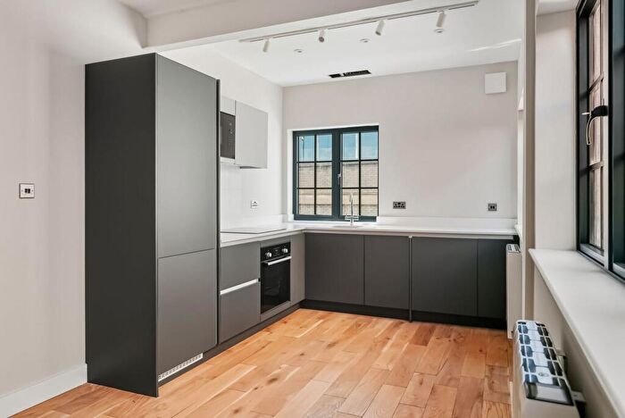 1 Bedroom Apartment For Sale In High Street, Sutton, SM1