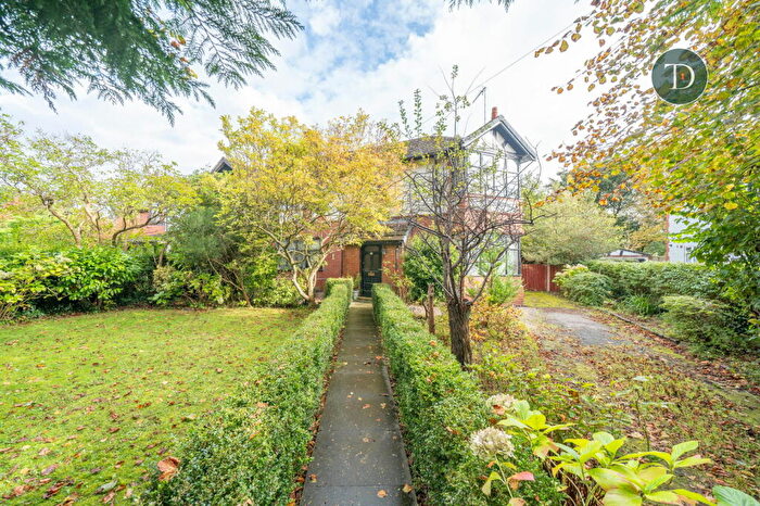 4 Bedroom Semi-Detached House For Sale In Greenfield Road, Little Sutton, CH66