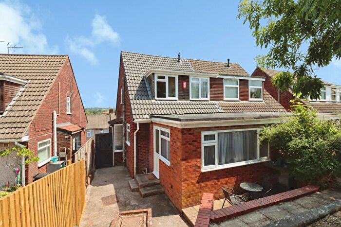 3 Bedroom Semi-Detached House For Sale In Crispin Way, Kingswood, Bristol, BS15