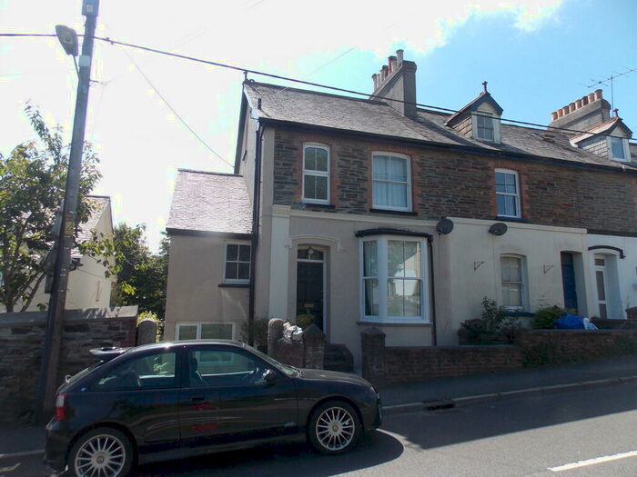 4 Bedroom End Of Terrace House To Rent In Launceston, Cornwall, PL15