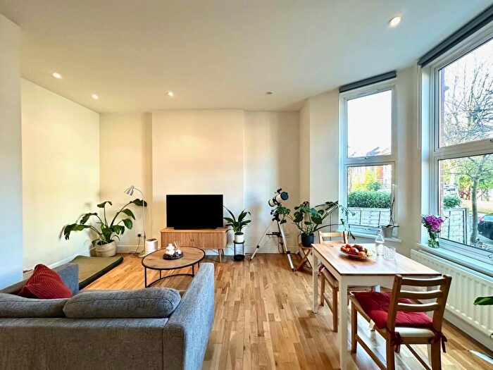 1 Bedroom Flat To Rent In Skardu Road, London, NW2