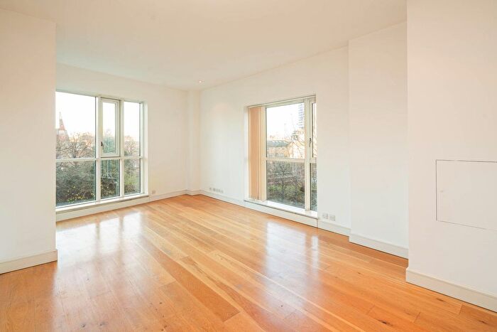 2 Bedroom Flat To Rent In Westferry Circus, London, E14