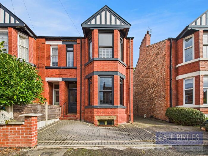 4 Bedroom Semi-Detached House For Sale In Grosvenor Road, Urmston, Trafford, M41