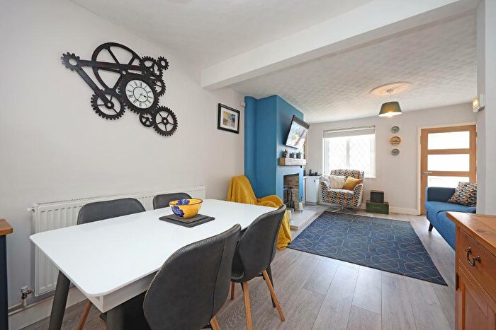 2 Bedroom Character Property For Sale In Oulton Road, Stone, Staffordshire, ST15