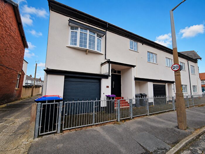 3 Bedroom Flat For Sale In Cranbury Court, Cleveleys, FY5