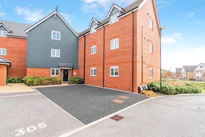 2 Bedroom Flat For Sale In Greenshank Drive, Chichester, West Sussex, PO20