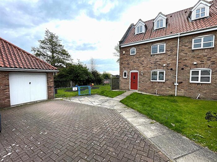 3 Bedroom Semi-Detached House To Rent In Henrys Mews, Sherburn In Elmet, LS25