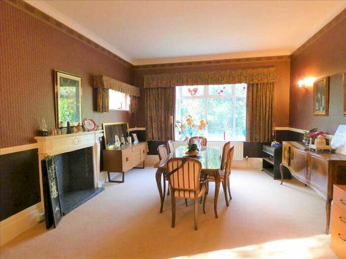 5 Bedroom Detached House For Sale In Humberston Avenue, Humberston