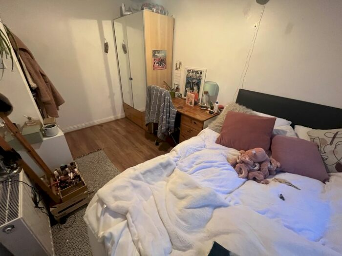 2 Bedroom Flat To Rent In Bed – Mitford Road, Withington, M14